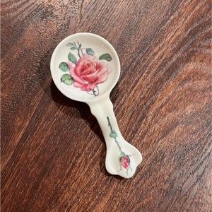 Vintage Roy Kirkham Traditional
Ceramic Rose Teabag Spoon